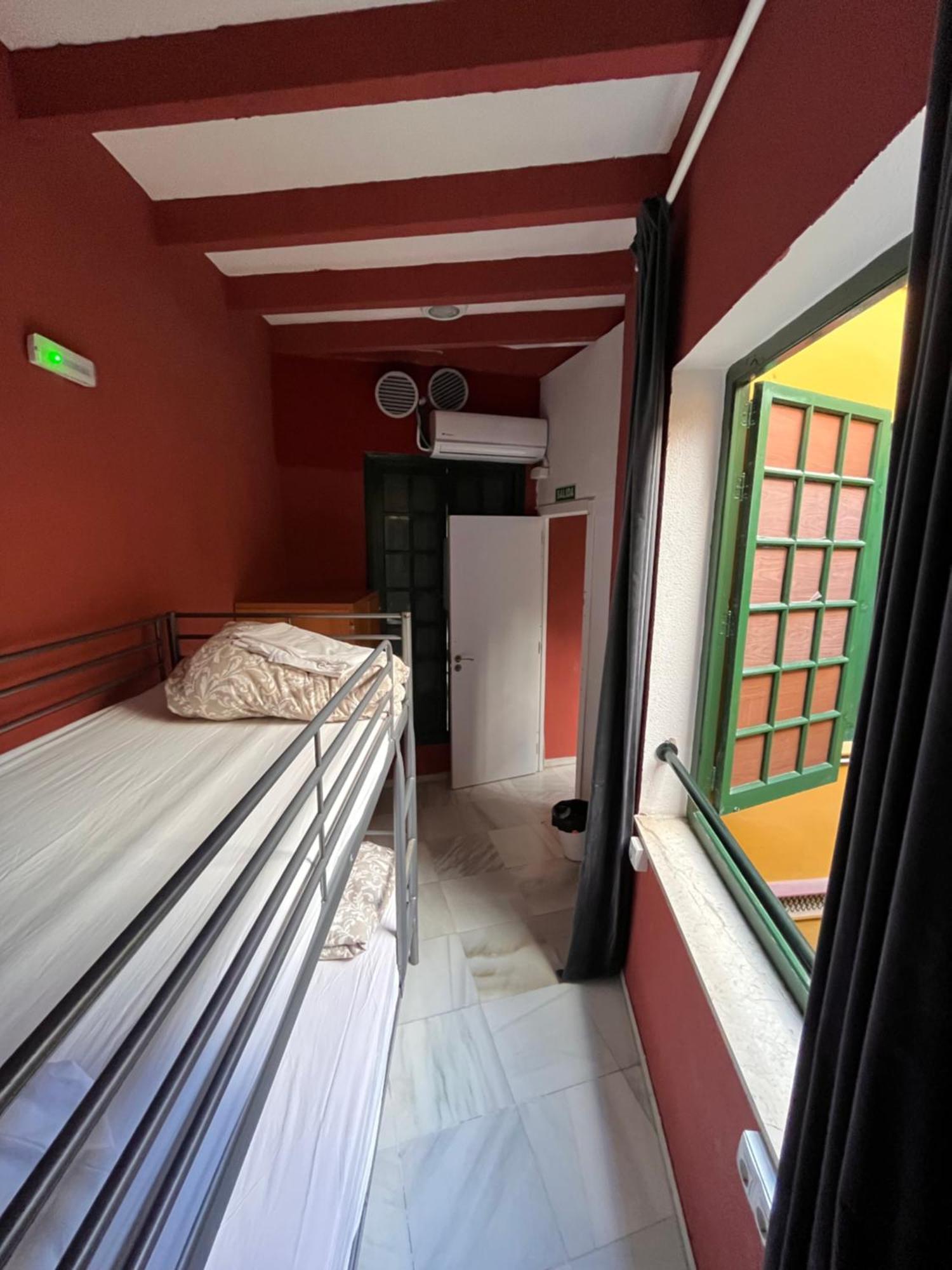 San Isidoro Hostel Sevilla Exterior photo