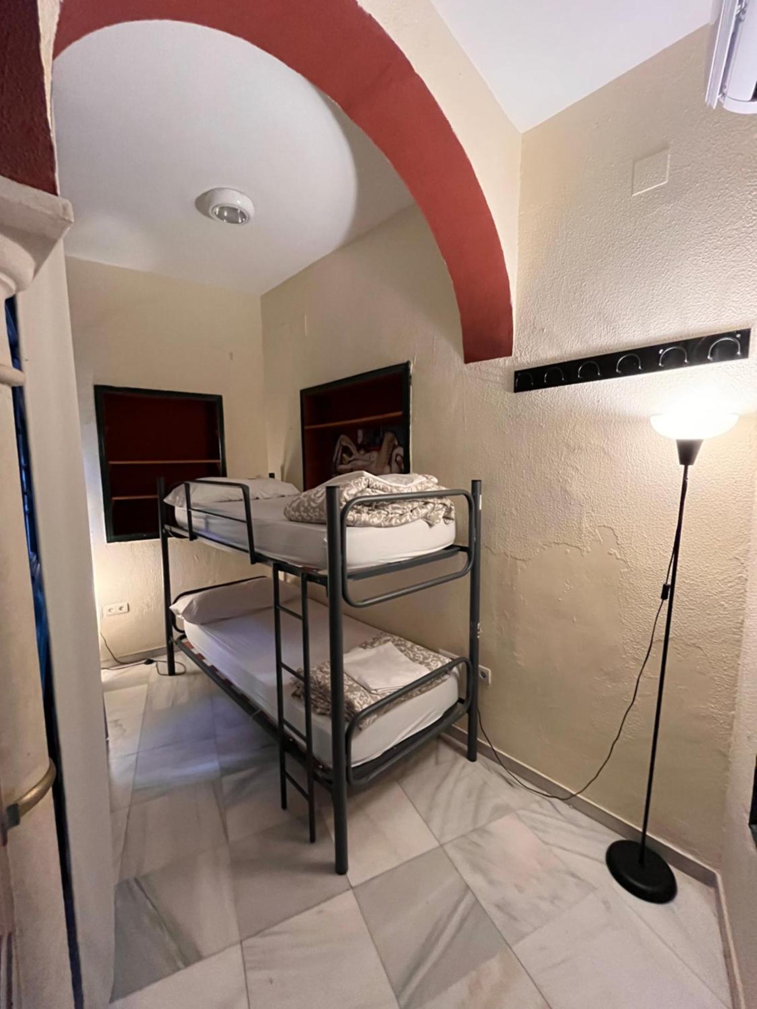 San Isidoro Hostel Sevilla Exterior photo